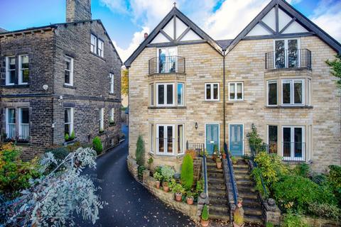 5 bedroom semi-detached house for sale - Grove Road, Ilkley, West Yorkshire, LS29