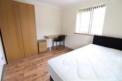 6 bedroom house of multiple occupation for sale, Fairfield Drive, Ormskirk, Lancashire, L39 1RL