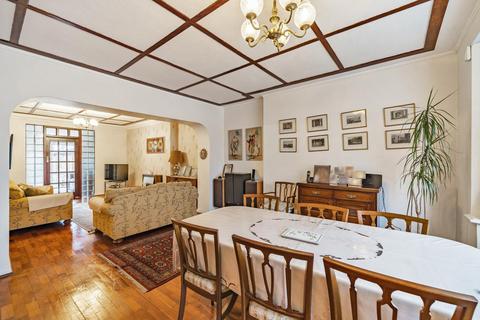 22 Cedarhurst Drive, London, SE9 5LP
