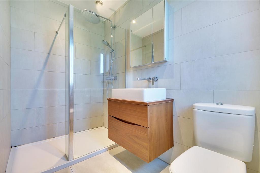En-suite Wet Room