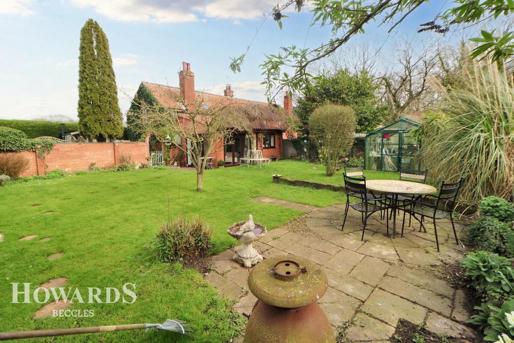 Station Road, Geldeston 2 bed semidetached house for sale £325,000