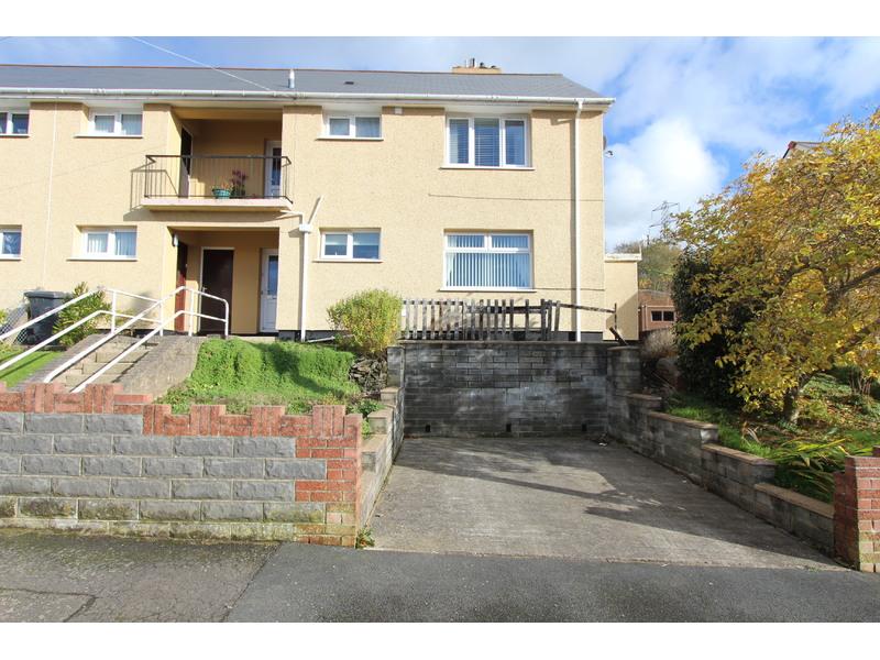 Hector Avenue, Swffryd, Crumlin 2 bed for sale £82,500