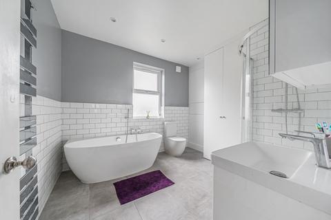 47 Park Road, Kingston Upon Thames, KT2 6DB