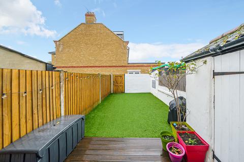 47 Park Road, Kingston Upon Thames, KT2 6DB