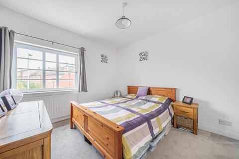 47 Park Road, Kingston Upon Thames, KT2 6DB