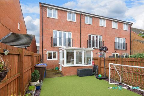 4 bedroom townhouse for sale, High Field Knoll, Penistone, Sheffield, S36 6GD