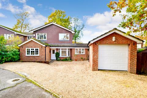 5 bedroom detached house for sale - Sylvaways Close, Cranleigh, Surrey