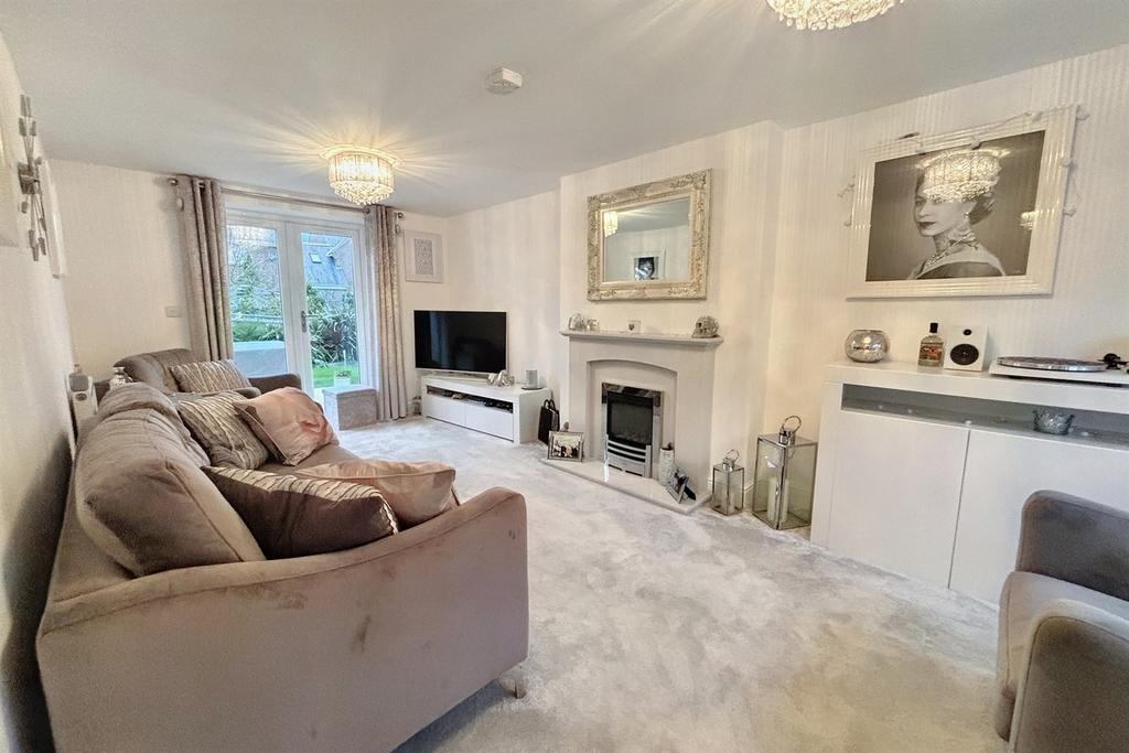 Chickerell 3 bed semidetached house for sale £450,000