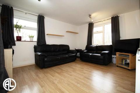 1 bedroom flat for sale - Oakhill, Letchworth Garden City, Hertfordshire, SG6 2RG