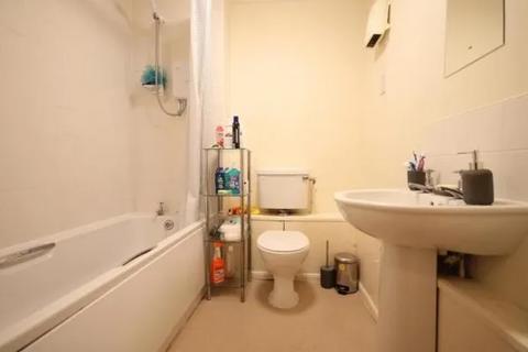 2 bedroom house to rent, 66 Brook Court Player Street Nottingham Nottinghamshire