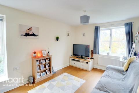 1 bedroom flat for sale, Ludwick Way, Welwyn Garden City