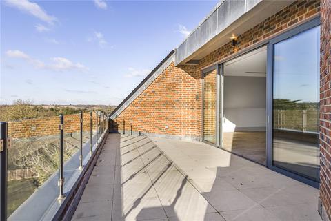 3 bedroom penthouse for sale, Knightwood Court Cockfosters Road, Hadley Wood, Hertfordshire, EN4