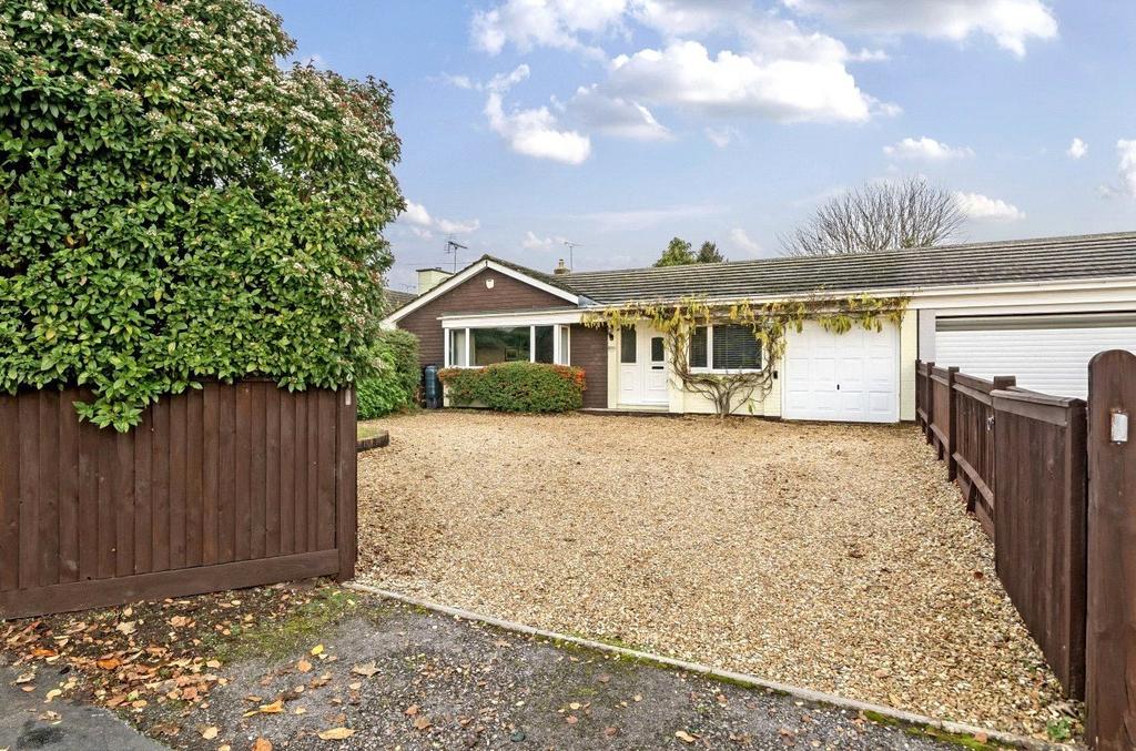 Downs Road, South Wonston, Winchester, SO21 4 bed bungalow for sale £