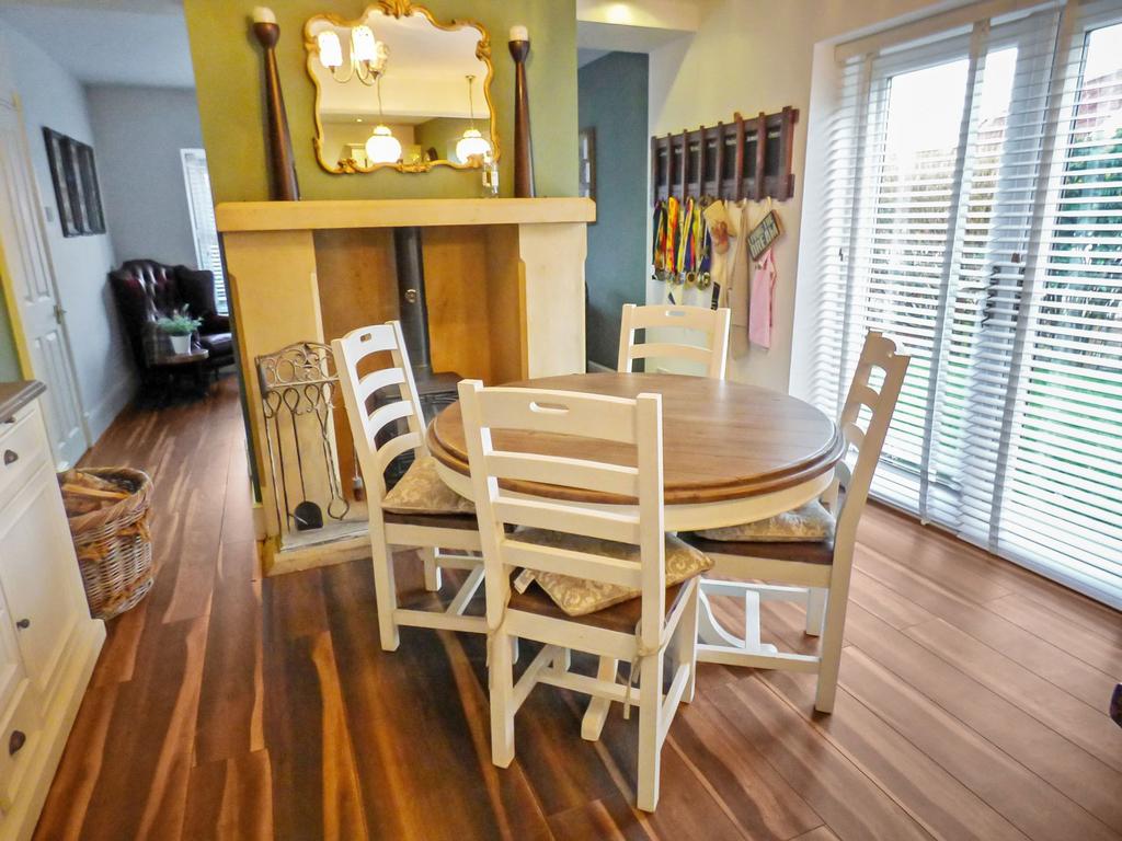Kitchen/ Diner