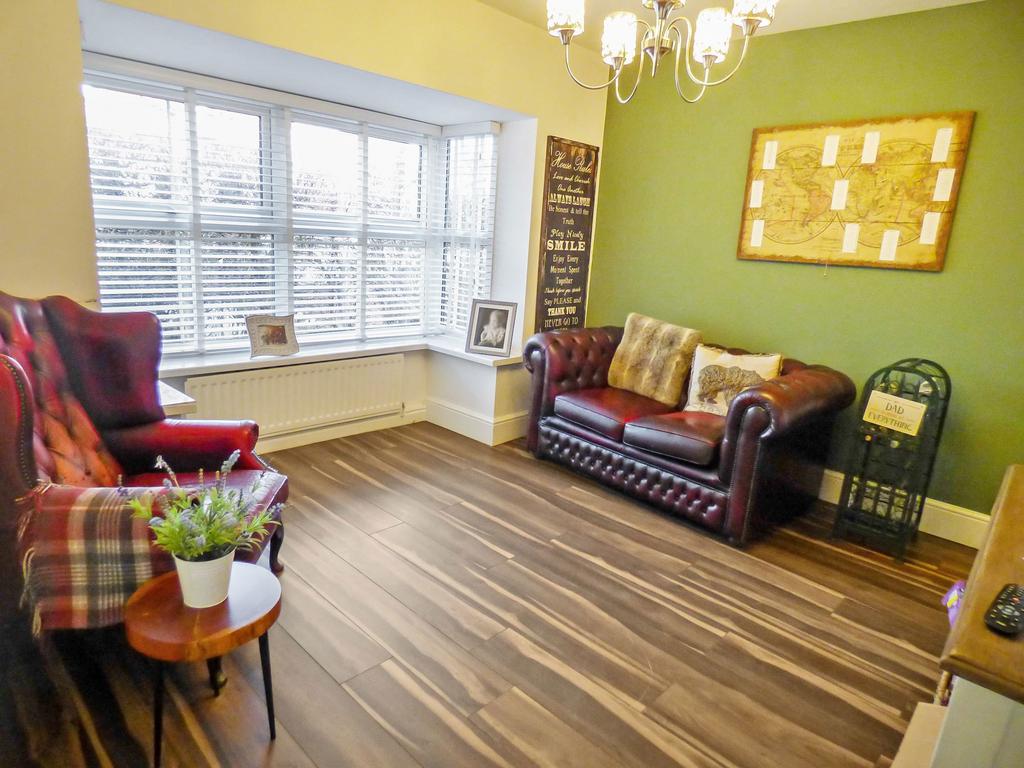 Lounge/ Snug