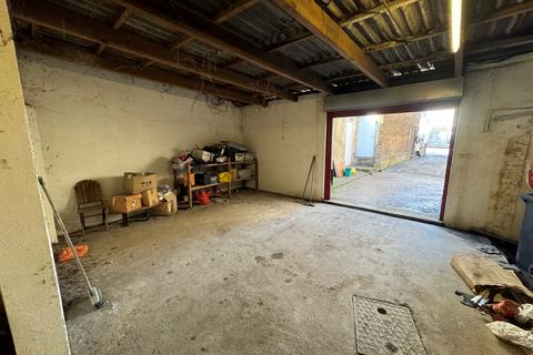 Industrial unit to rent - Dartmouth Road, London, SE26