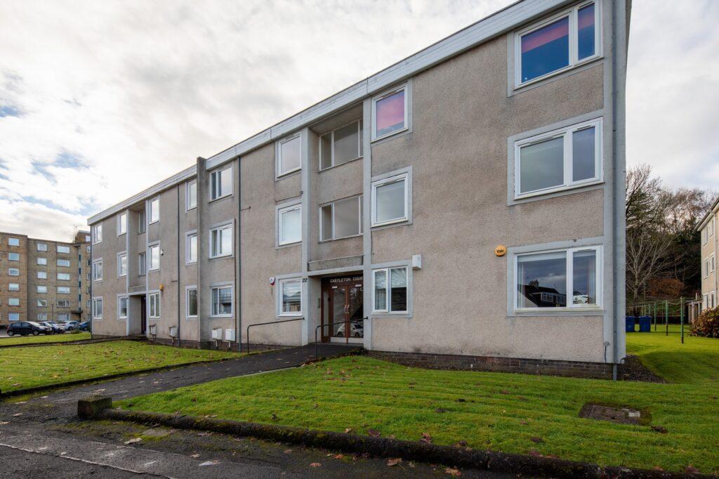 Castleton Court, Castleton Drive, Newton Mearns 1 bed flat for sale £