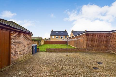 4 bedroom semi-detached house for sale, High Street, Longstanton, Cambridgeshire.