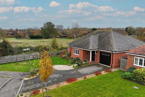 3 bedroom detached bungalow to rent, Thame Oxfordshire