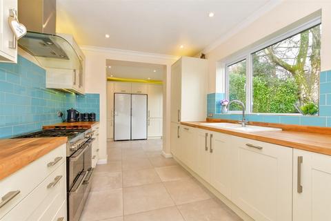 4 bedroom detached house for sale, Hazling Dane, Shepherdswell, Dover, Kent