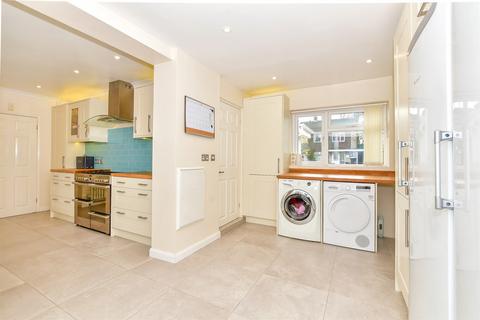 24 Hazling Dane, Shepherdswell, Dover, CT15 7LS