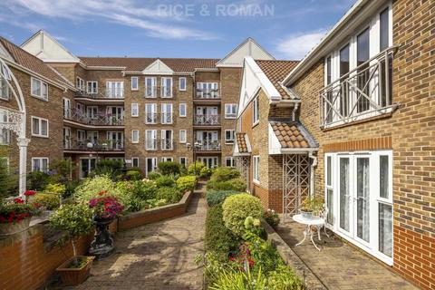 1 bedroom retirement property for sale, Sheen Road, Richmond TW9