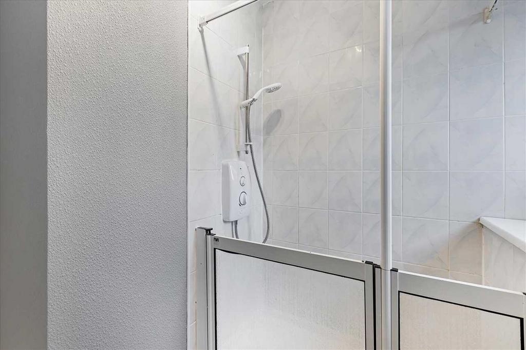 Shower Room (2)