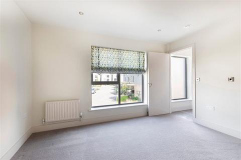 1 Leckhampton Rise, Cheltenham, GL53 0AP