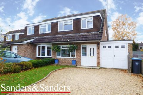 3 bedroom semi-detached house for sale, Collins Way, Alcester, B49
