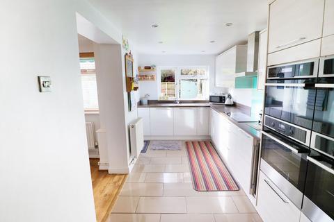 8 Collins Way, Alcester, B49 6QS