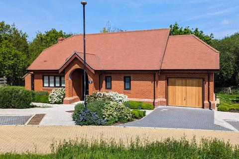 2 bedroom detached bungalow for sale, FRIARY MEADOW, TITCHFIELD