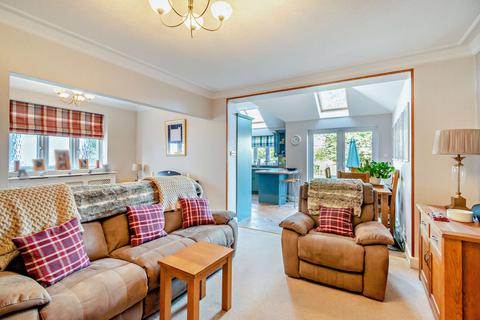 28 Birkdale Avenue, Pinner, HA5 5SQ