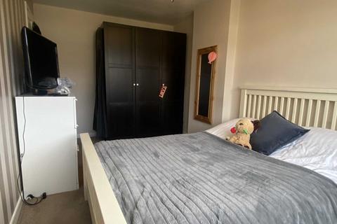 58 Cornish Way, Royton, Oldham, OL2 6JY
