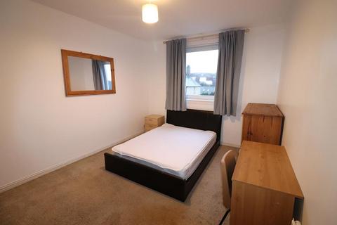 3 bedroom flat to rent, Kirkhill Road, Aberdeen, AB11