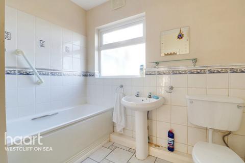 114 Manners Way, Southend-on-sea, SS2 6PZ