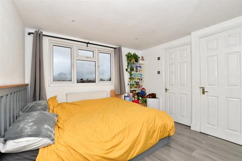 327 Gander Green Lane, Cheam, Sutton, SM3 9QX
