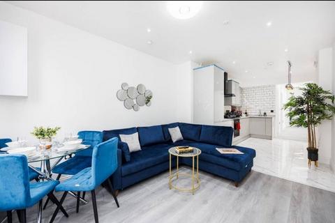 2 bedroom flat for sale - London SE22
