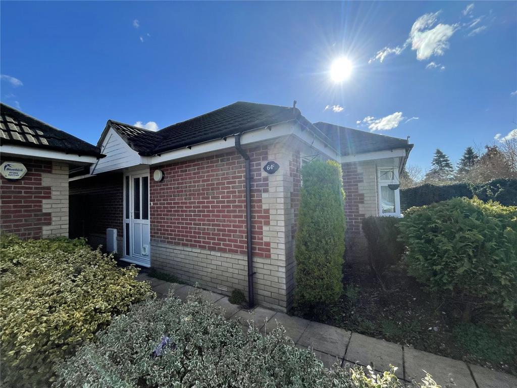 Malvern Road, Bournemouth, BH9 2 bed bungalow £1,250 pcm (£288 pw)