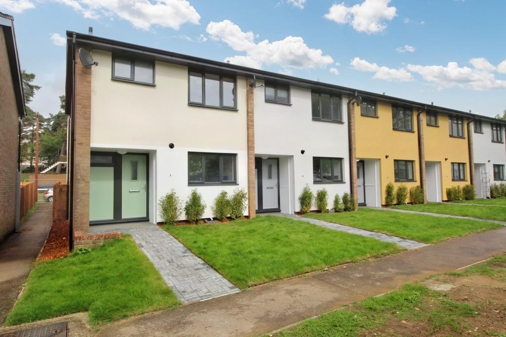 Essex Close, Bordon, Hampshire, GU35 3 bed end of terrace house to rent