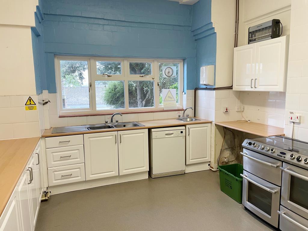 Ground floor kitchen number 6