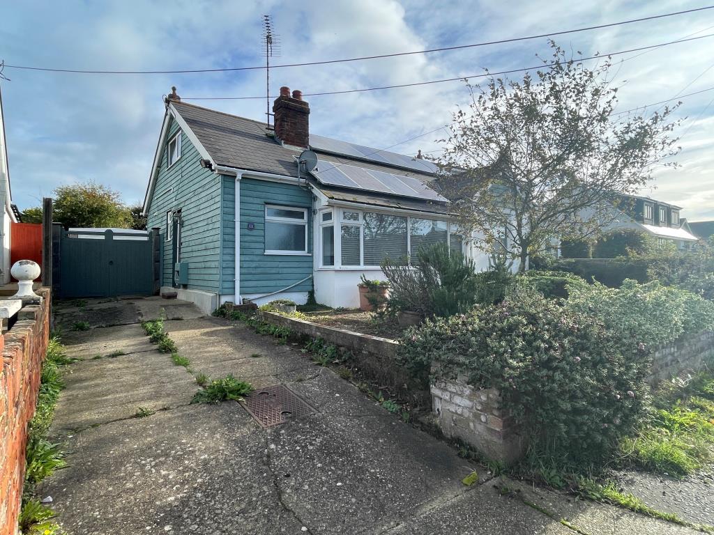 Semi detached bungalow with driveway