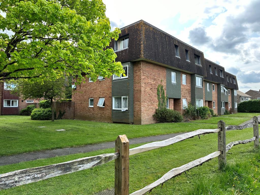 Rear view with communal gardens