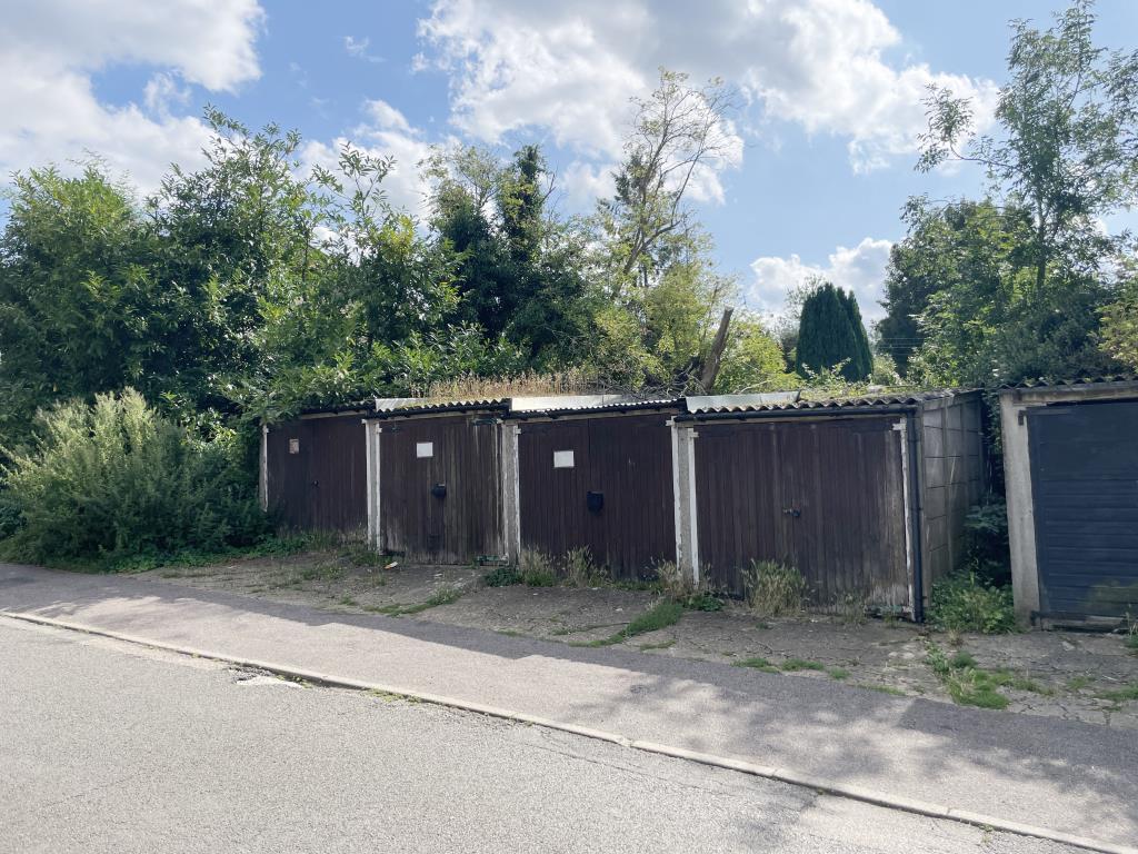 Garages Wykeham Grove, Leeds... Garage £22,000