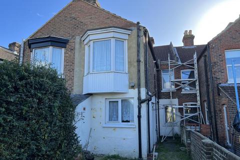 3 bedroom terraced house for sale - 76 Kings Road, Gosport, Hampshire