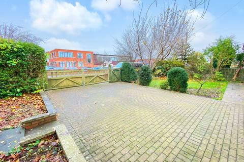 16 Beech Avenue, Harrogate, HG2 8DY