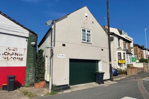 2 bedroom detached house for sale - 147A Dover Road, Northfleet, Gravesend, Kent
