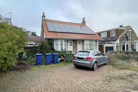 4 bedroom detached house for sale - 158 Queenborough Road, Minster-on-Sea, Sheerness, Kent