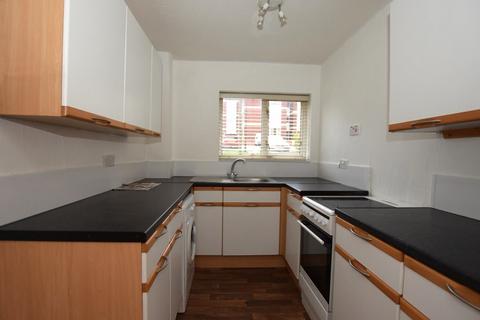 2 bedroom ground floor flat to rent, Deveron Court, Hinckley