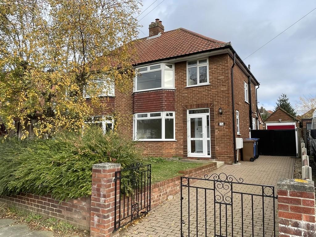 Ipswich, Suffolk 3 bed semidetached house for sale £285,000