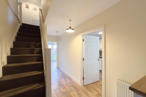 79 Blakeslee Drive, Exeter, EX2 7FN